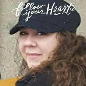 Meet your Posher, Lorinda